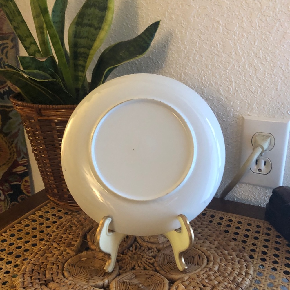 Vintage Mother Porcelain Plate w/Roses and Gold Trim - Picture 7 of 10